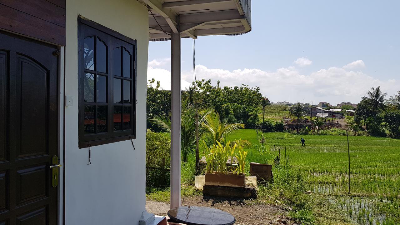 Hotel Kris Kos à Canggu Extérieur photo