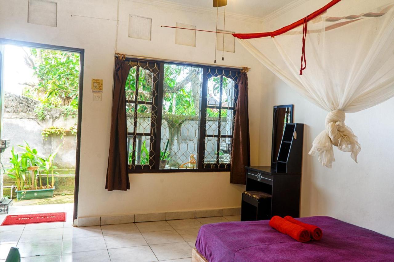 Hotel Kris Kos à Canggu Extérieur photo