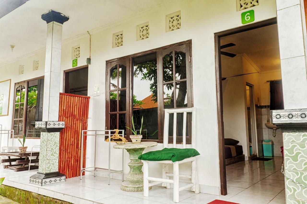 Hotel Kris Kos à Canggu Extérieur photo