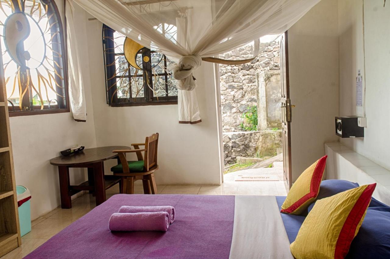 Hotel Kris Kos à Canggu Extérieur photo